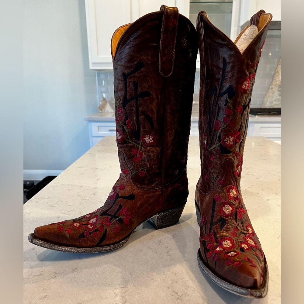Authentic Old Gringo Cowboy Boots. Brand New, never worn.
